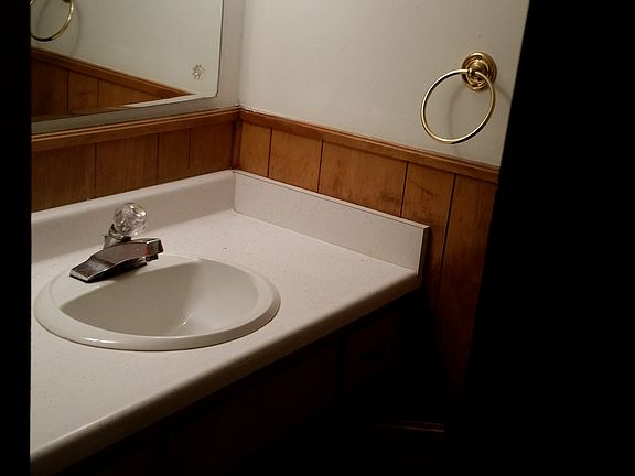 2nd bath single sink