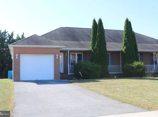 348 Nova Dr, Greencastle, PA 17225