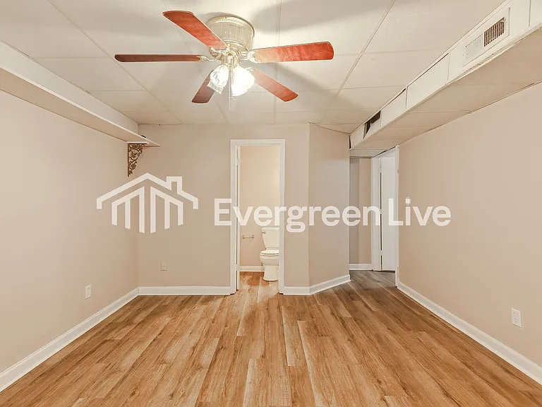 5246 Briarwood Cir — Photo 7