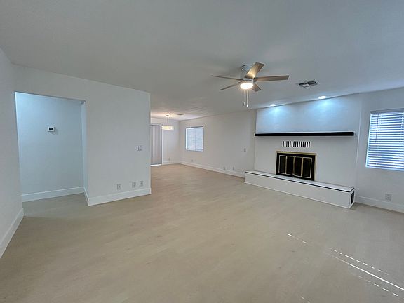 2nd image of 1075 Palo Verde St