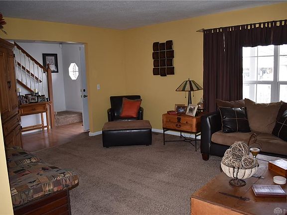 5th image of 171 Brooke Woode Dr