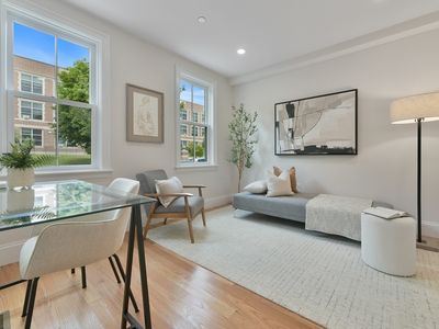 79 White St #1A, Boston, MA, 02128