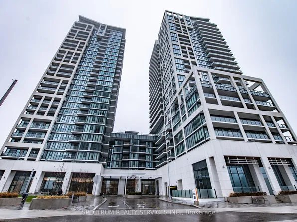 9000 Jane St #Penthouse 119, Vaughan, ON L4K 0M6