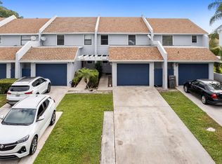 1669 Woodbridge Lakes Cir, West Palm Beach, FL 33406