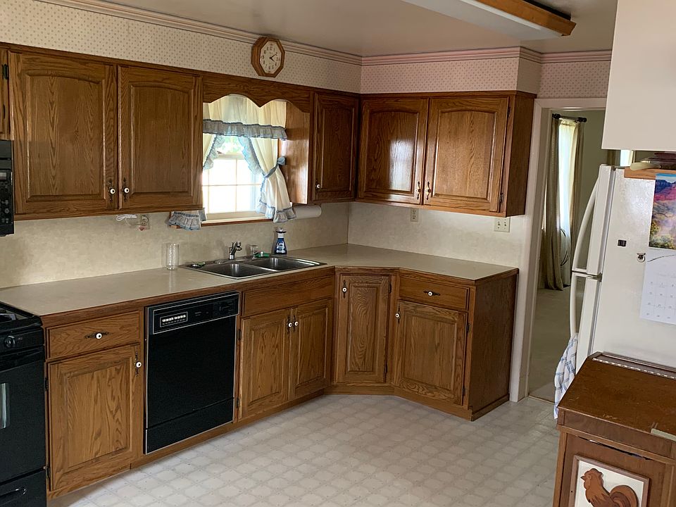 Call oak cabinets