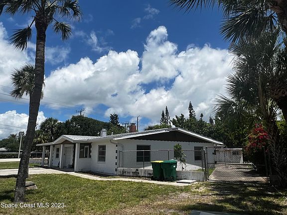 2nd image of 104 E Pasco Ln