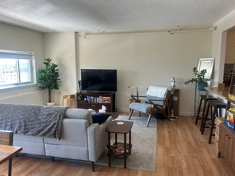 872 Massachusetts Ave #810 — Photo 3