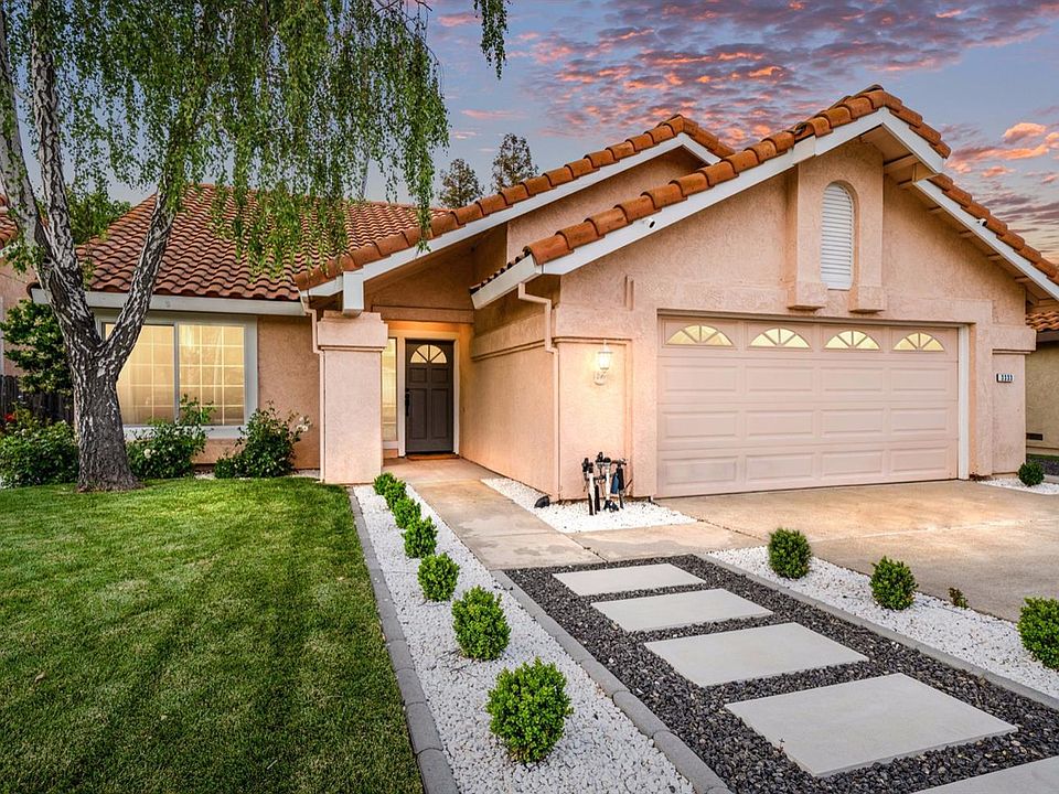 1st image of 3333 El Valle Way