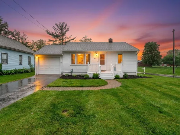 207 N Columbus St, Sunbury, OH 43074