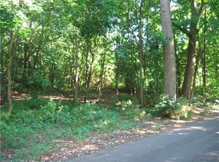 251 Maple St, Branford, CT 06405
