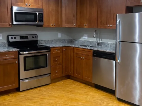 1 Pembroke St, Chelsea, MA