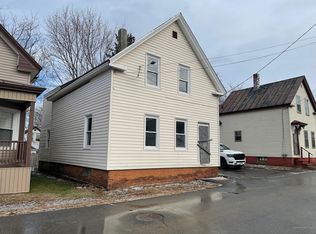 15 Carrean St, Waterville, ME 04901