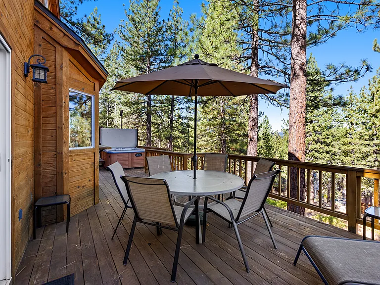 724 Conifer — Photo 35