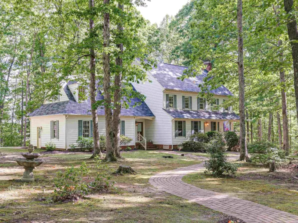 2047 Alldever Dr, Maidens, VA 23102