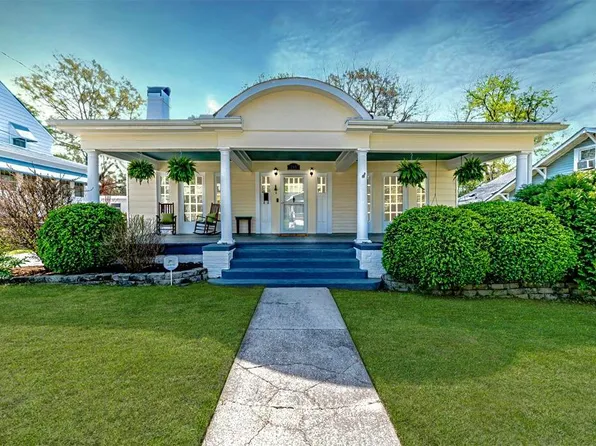 211 W Chisholm St, Sanford, NC 27330