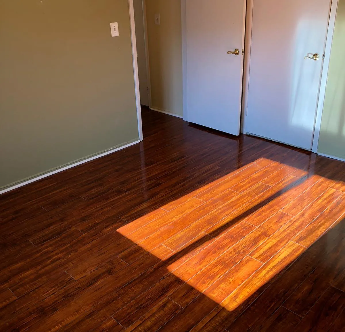 2 bed, 950 sqft, $2,300 — Photo 4