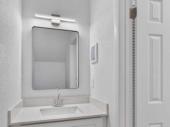 5th image of 11451 Lakeview Drive #3a