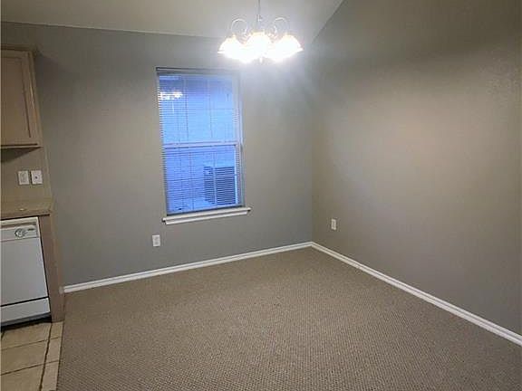 4th image of 838 Beaumont Sq