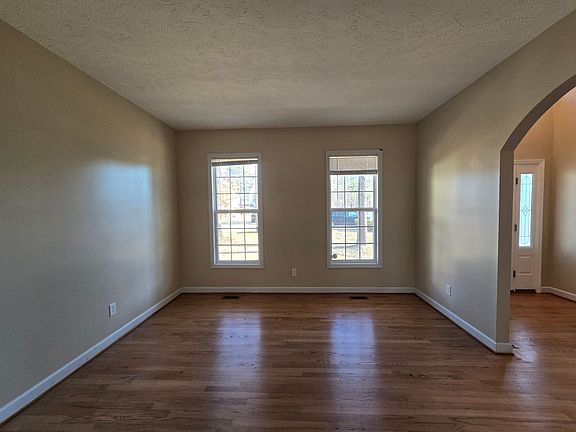 2nd image of 36 Randolph Ct