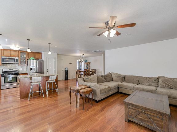 4th image of 3733 Canterbury Dr