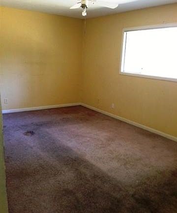 5th image of 3936 Bristol Dr