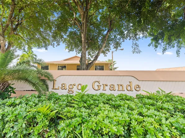 2450 W 67th Pl #13-12, Hialeah, FL 33016