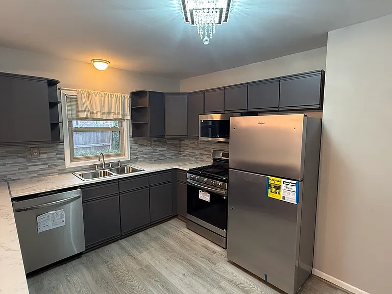 835 E Long Lake Rd — Photo 11