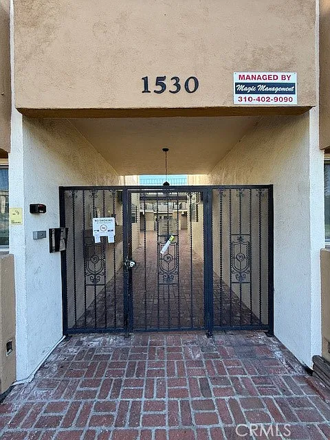 3 bed, 1200 sqft, $3,295 — Photo 3