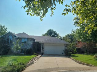2085 W Royal Oak Dr, Springfield, MO 65810