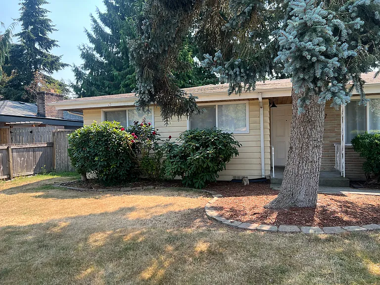 2517 NE 24th St — Photo 39