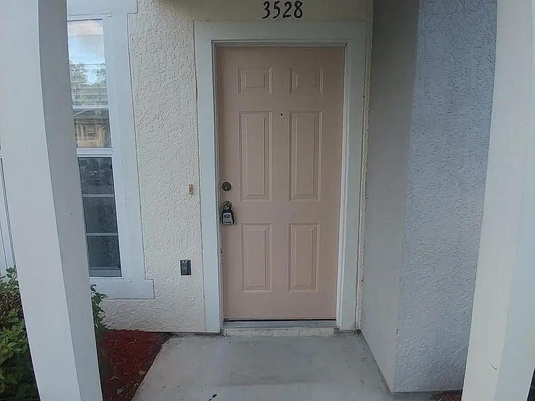 3528 Twisted Tree Ln — Photo 1