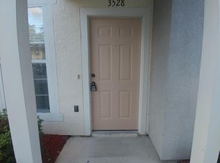 3528 Twisted Tree Ln, Jacksonville, FL 32216