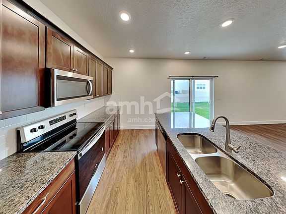3rd image of 2298 E Wild Horse Way