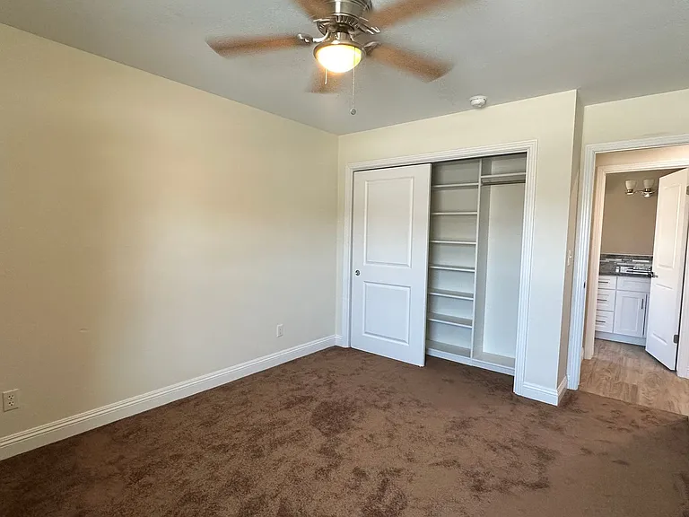 2322 E Vassar Dr — Photo 7