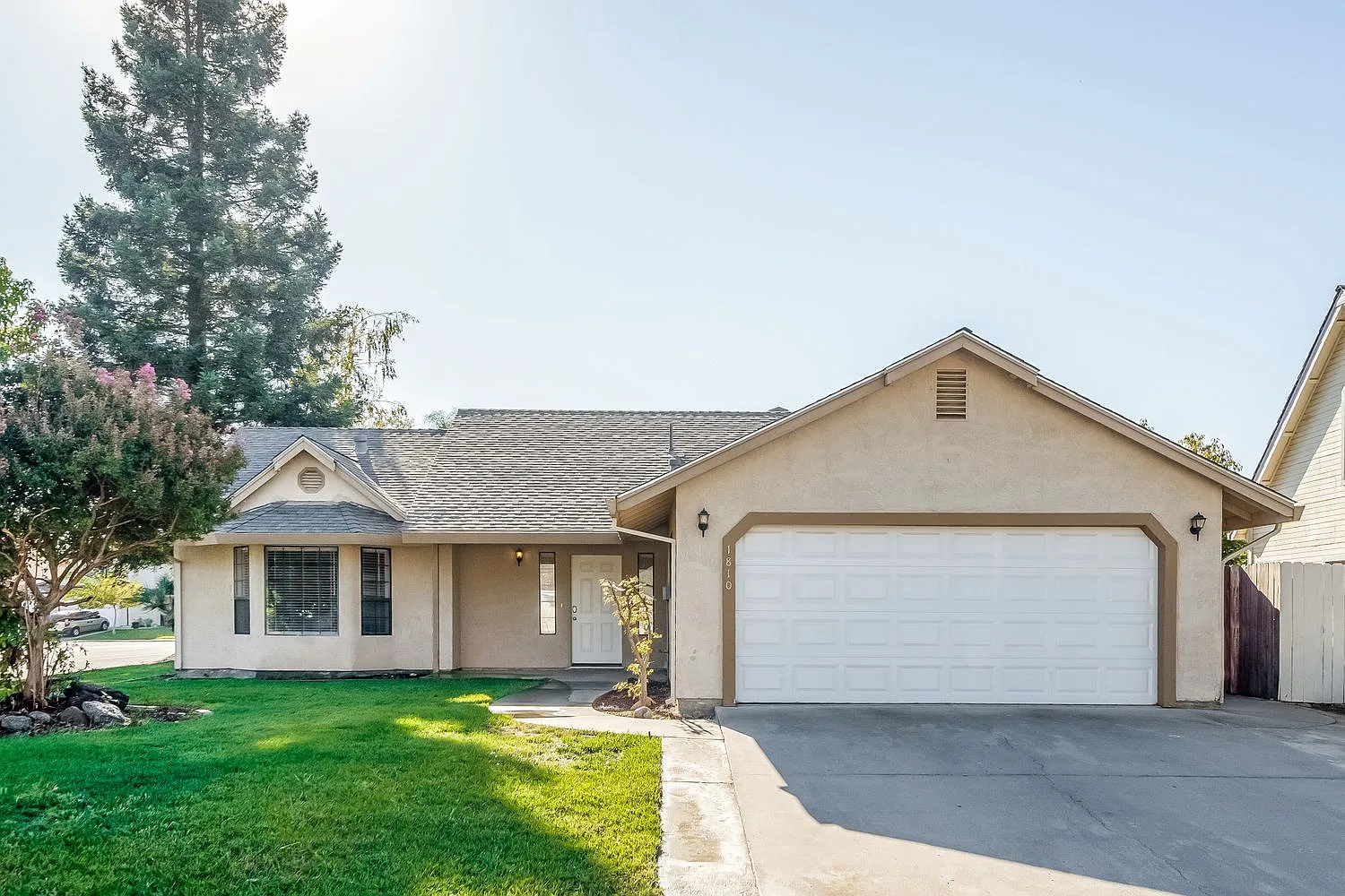1810 W Joseph St photo 1