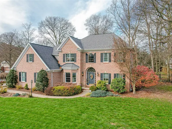 4004 Forest Glen Dr, Greensburg, PA 15601