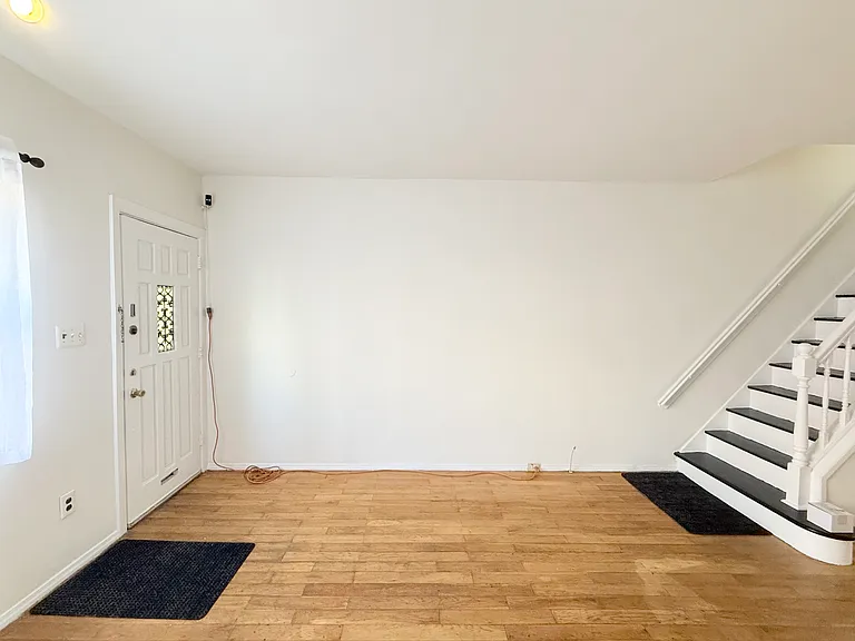 2544 S Darien St — Photo 23