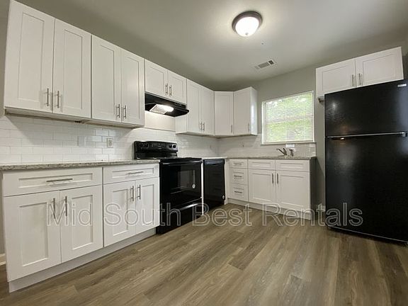 5th image of 2116 Perry St