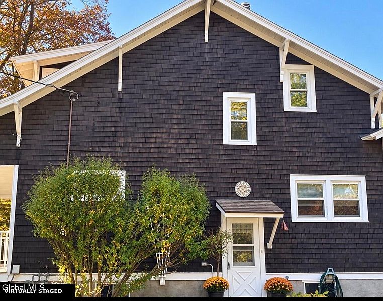 2nd image of 2893 Troy Schenectady Road