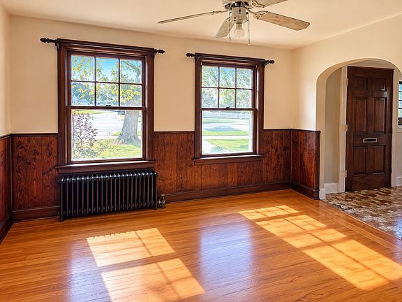 4th image of 142 Morton St