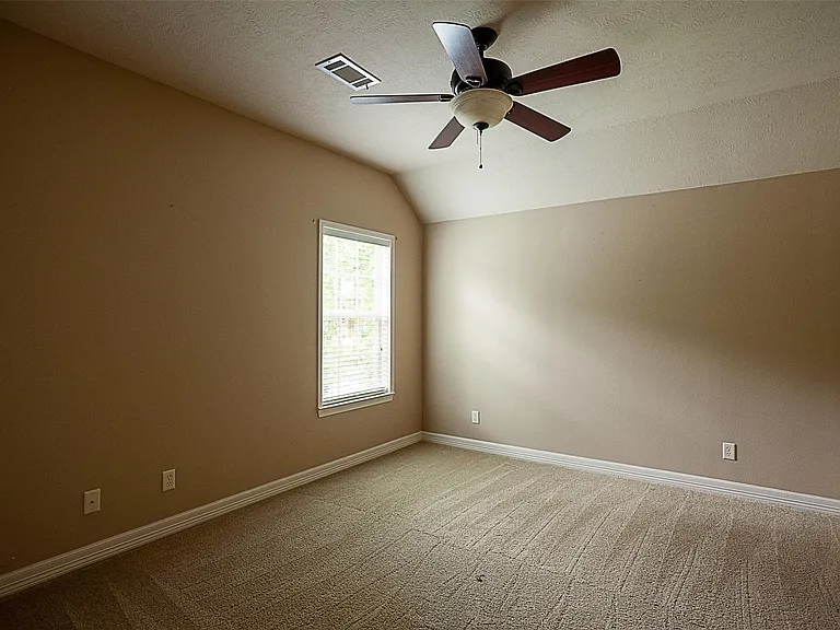 289 Broadmoor Dr — Photo 39