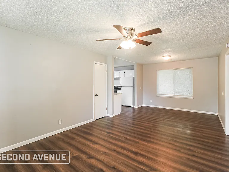 2517 SW 60th St — Photo 4
