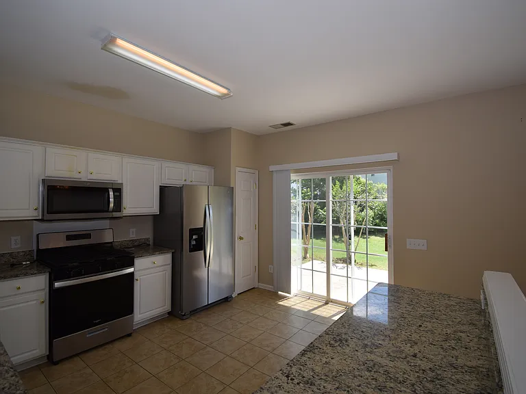 3322 Elizabeth Glen Dr — Photo 8