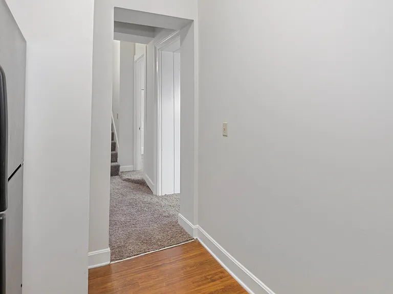 922 S 6th St #5 — Photo 8