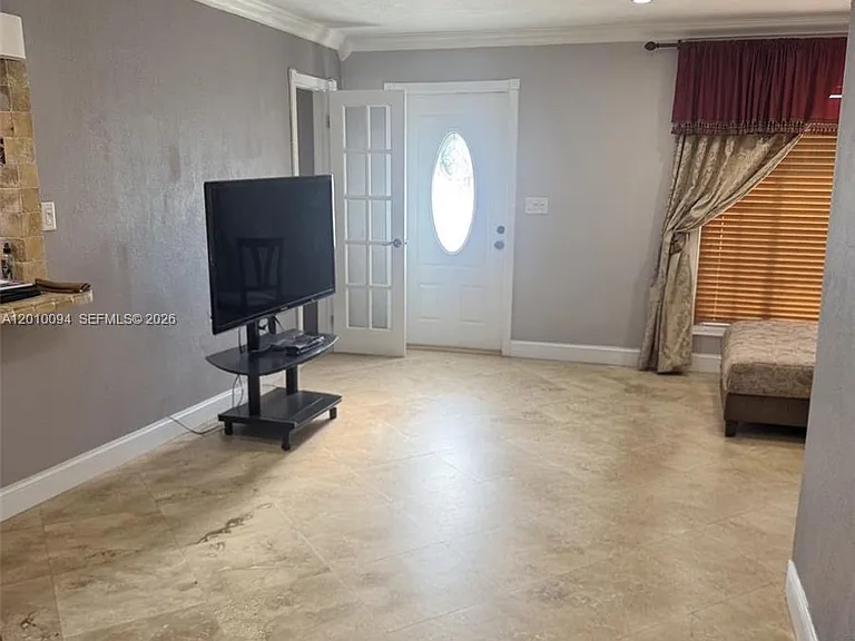 18610 NW 47th Ct — Photo 3