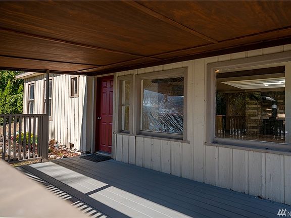 4th image of 48 Boetzkes Ave