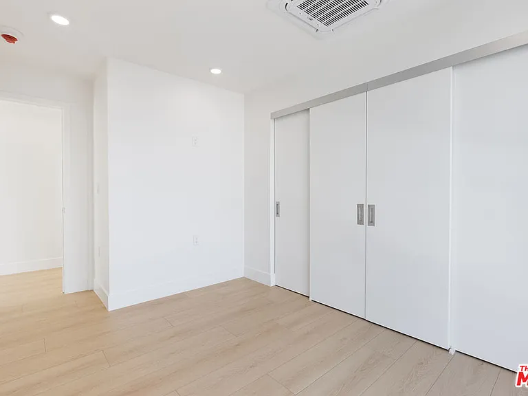8561 Belmont St #7 — Photo 11