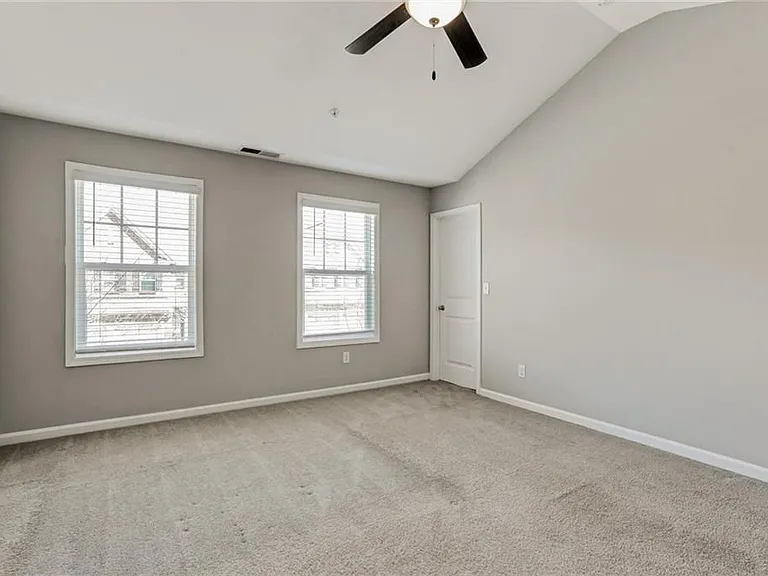 1237 Foxcroft Ln — Photo 31