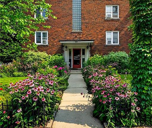 2nd image of 60 Robinson St #104