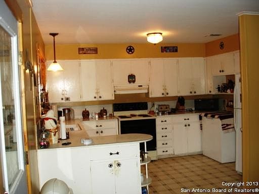 5th image of 14221 NW Hwy 16 N